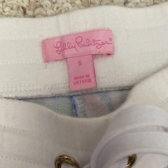 Lilly Pulitzer Red Right Return Chrissy Shorts small s front pocket beach - Picture 2 of 10